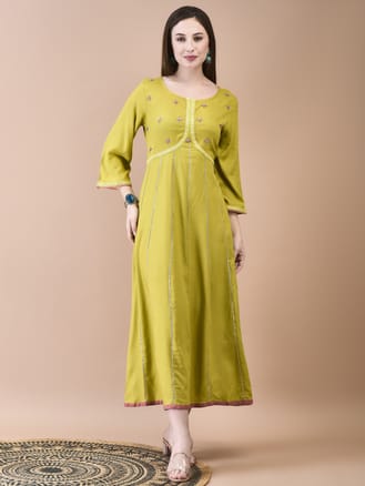 Women Liva Rayon Green Solid Dress