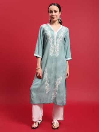 Women Liva Rayon Green Ornamental Print Kurta With Comfort Pant