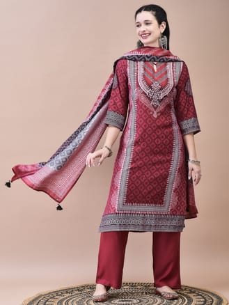 Women Muslin Maroon Bandhani Print Kurta Comfort Pant Dupatta