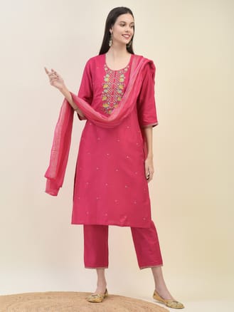 Women Poly Silk Fuchsia Embroidered Kurta Trouser Dupatta